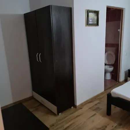 De Inchiriat Duly Гостевой дом 4*