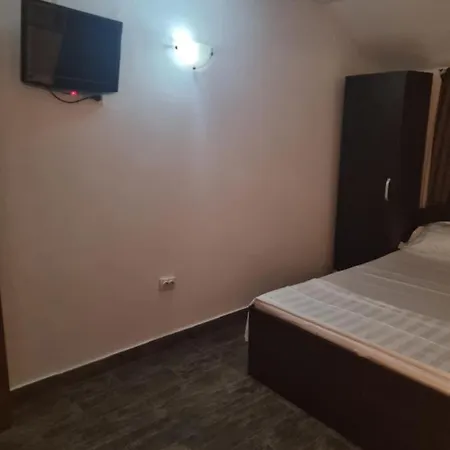 De Inchiriat Duly 4* Костинешти